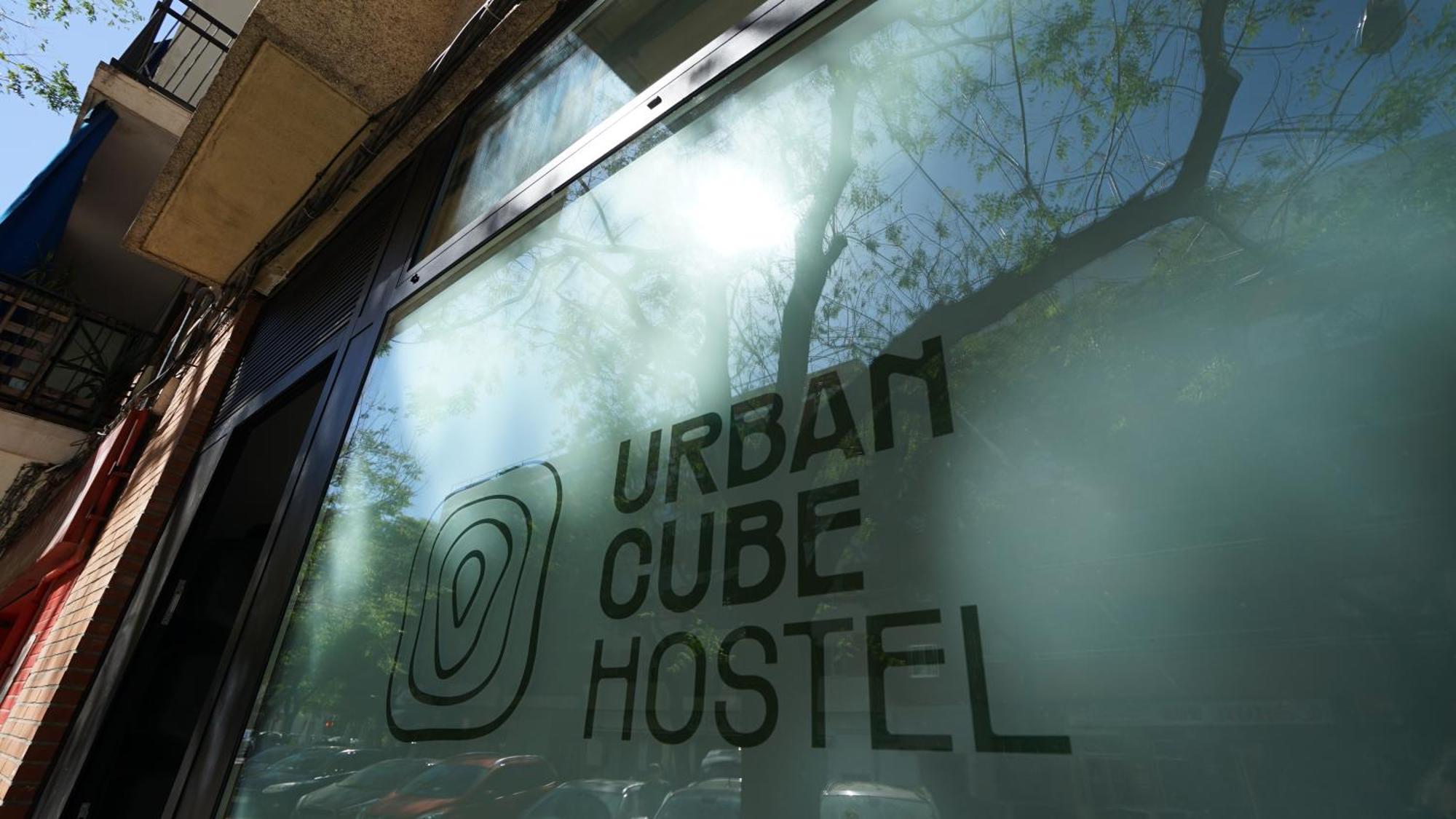 Urban Cube Hostel Sevilla, Seville
